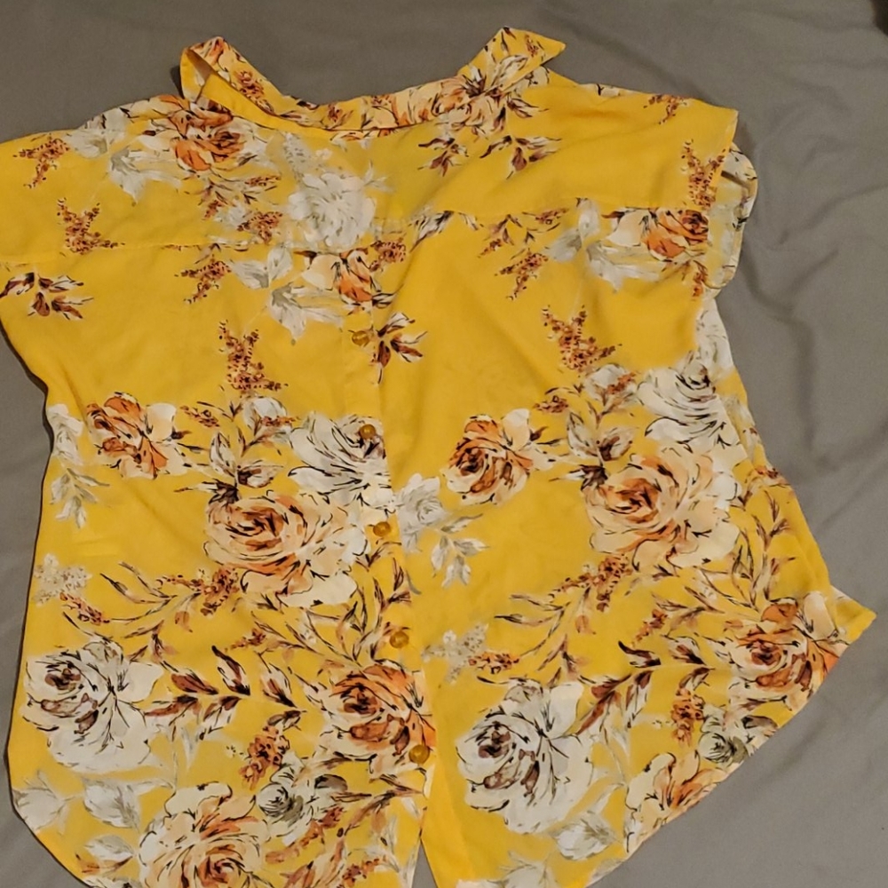Blouse - Picture 2 of 3